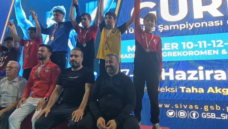 AHMET YAŞAR ŞENTÜRK TÜRKİYE BEŞİNCİSİ OLDU