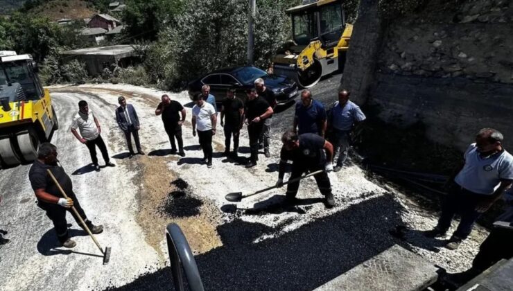 ASAR-KIRIK KÖYLERİ ARASINDA SICAK ASFALT ÇALIŞMASI DEVAM EDİYOR