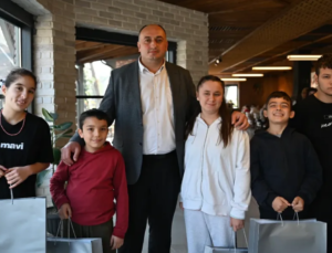 Başkan Fatih Ocak, Dünya Engelliler Günü’nde Özel Öğrencilerle Bir Araya Geldi